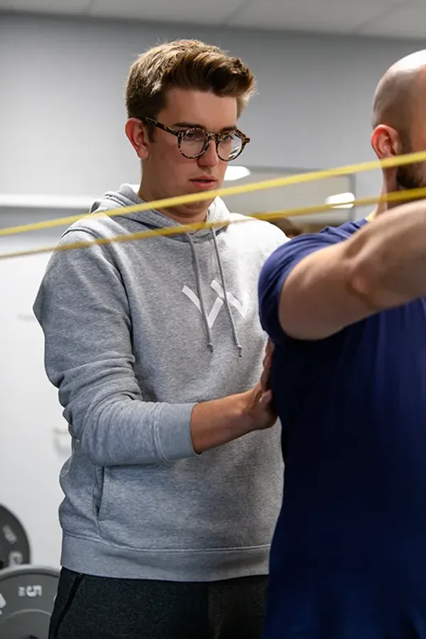 Physiotherapeut im WELL Bülchach